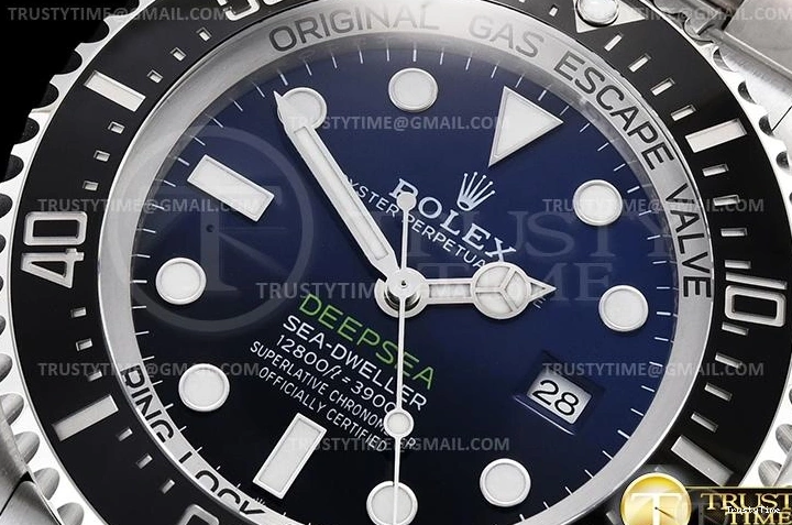 1223 ROLSD097A – Deep Sea Dweller Packable 1017